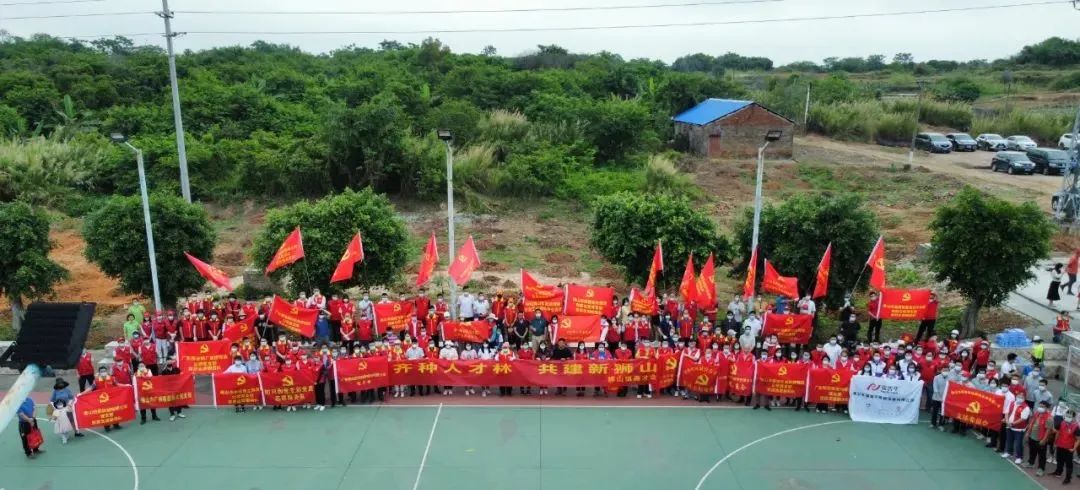植树添绿 | 凯时集团党支部加入义务植树活动，，，，，做生态文明实践者